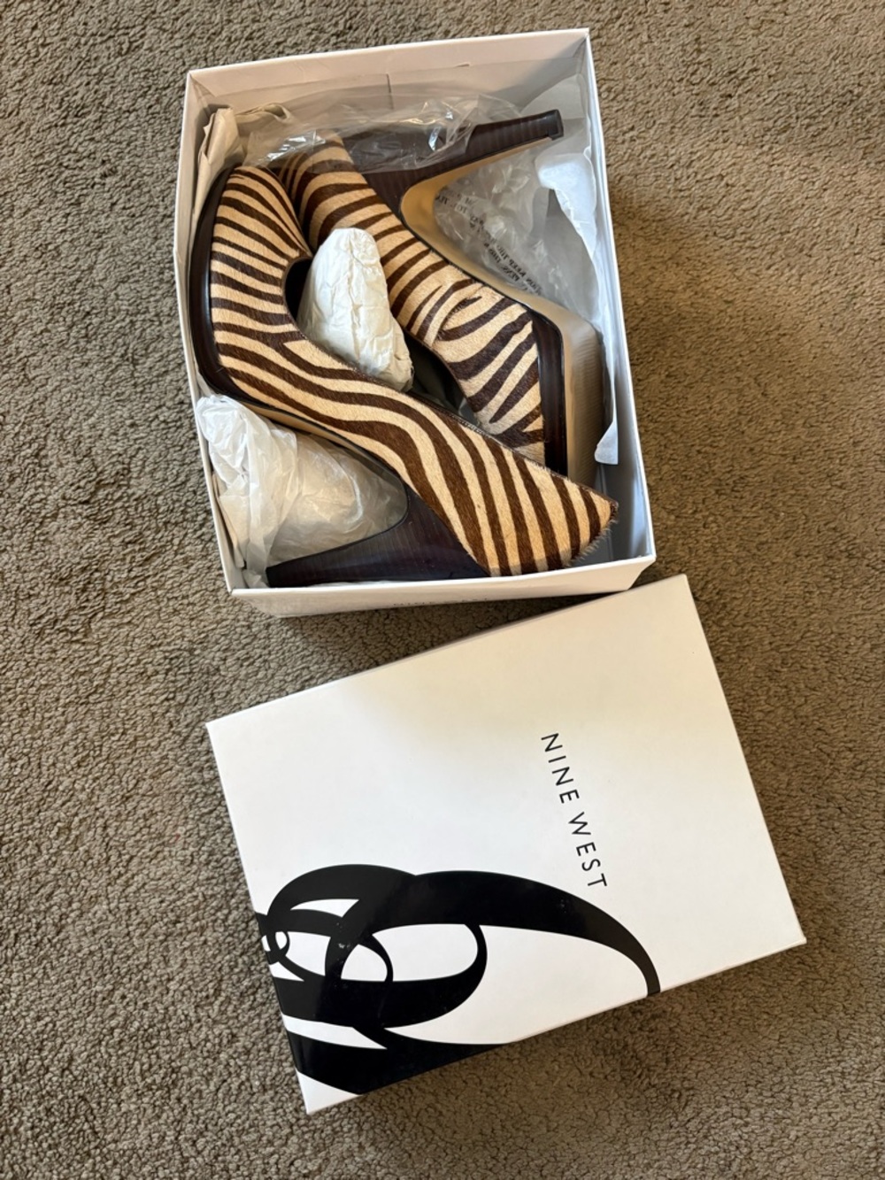 2010 Y2K NWT Nine West Brown and Cream Zebra-Print High Heels
